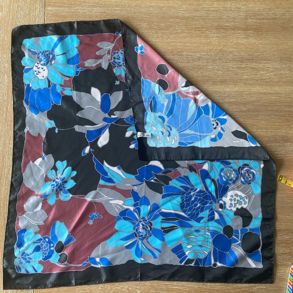 Vintage 1975 Totes Rain Scarf Water Repellent